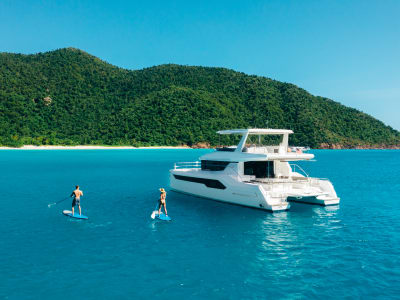 Sailing and paddle boarding in the BVI